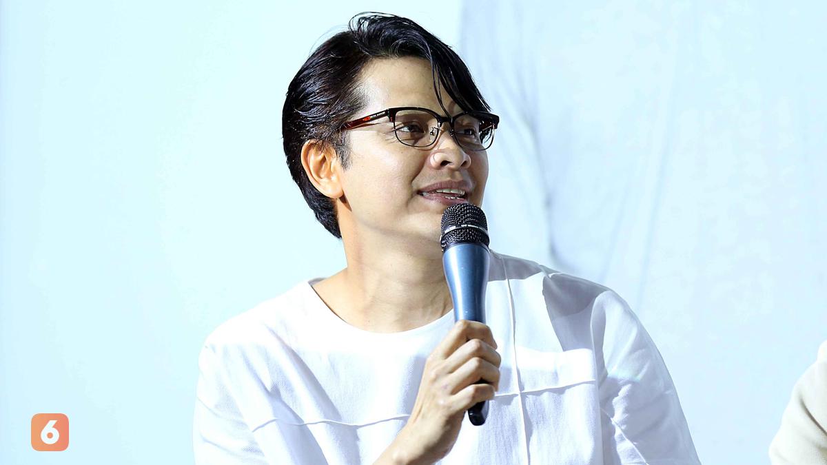 Armand Maulana Pamer Momen Kocak Pertama dalam Hidupnya, Dikasih Nastar dan Kacang Tanah dari Emak-Emak saat Manggung