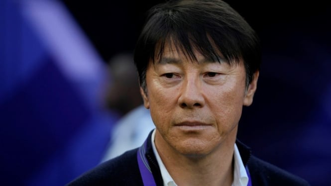 Shin Tae-yong Disebut Pelatih Bola Paling Sibuk Oleh Media Vietnam