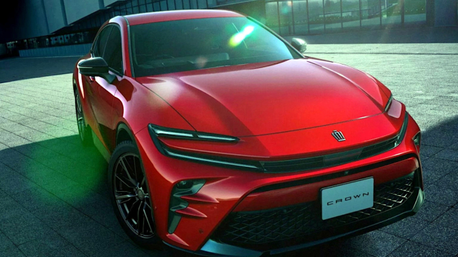 Toyota Crown Sport PHEV Lebih Mahal Dibandingkan Model Hybrid Biasa