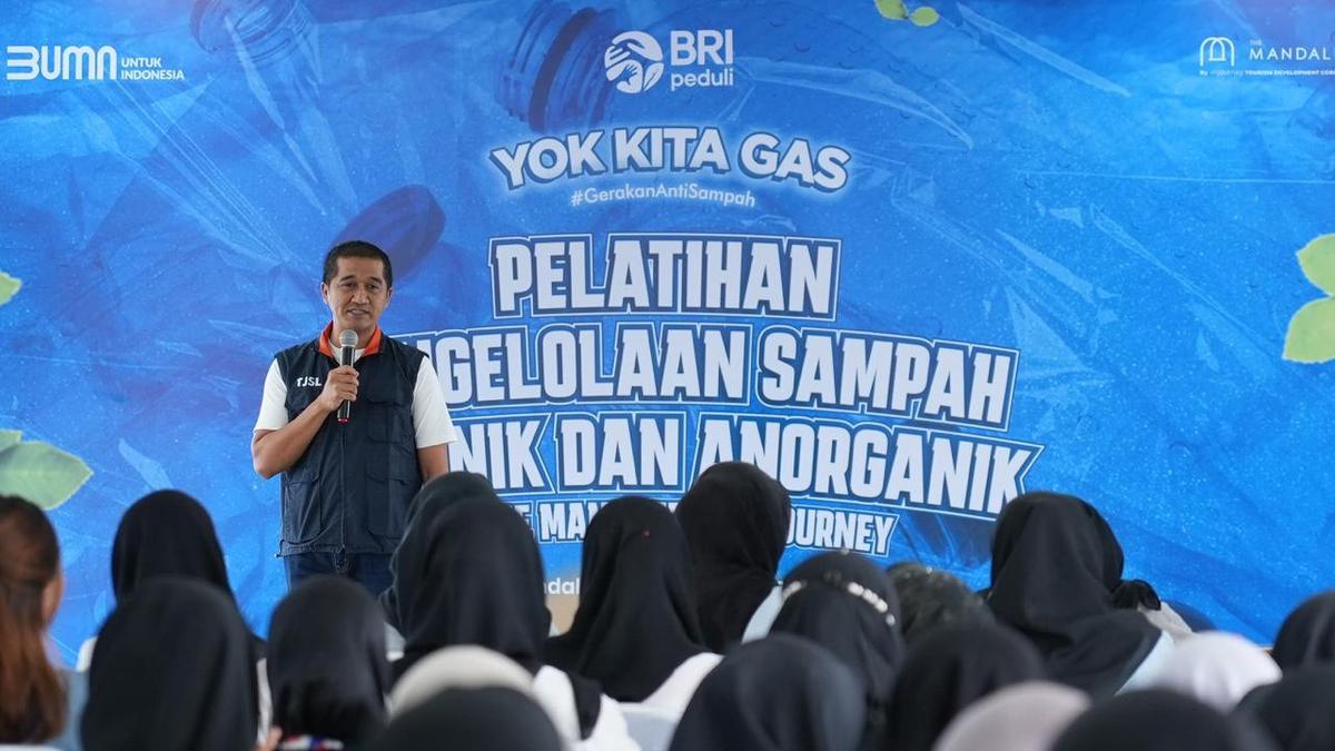 Peringati World Clean Up Day, BRI Gelar Pelatihan Pengelolaan Sampah dan Mesin RVM di Mandalika