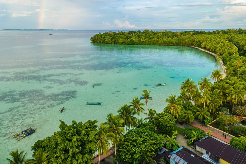 15 Rekomendasi Wisata Alam di Ambon, Banyak Pantai Indah Instagramable